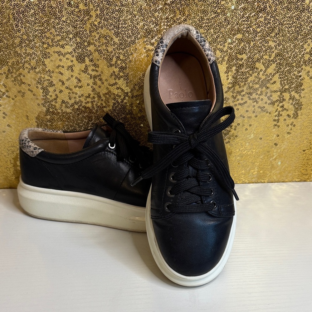 Paolo Women's Black and Cream Sneakers